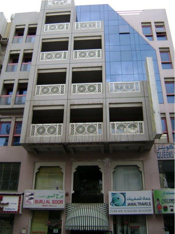 Queens Next Sabkha Bus Station 2*