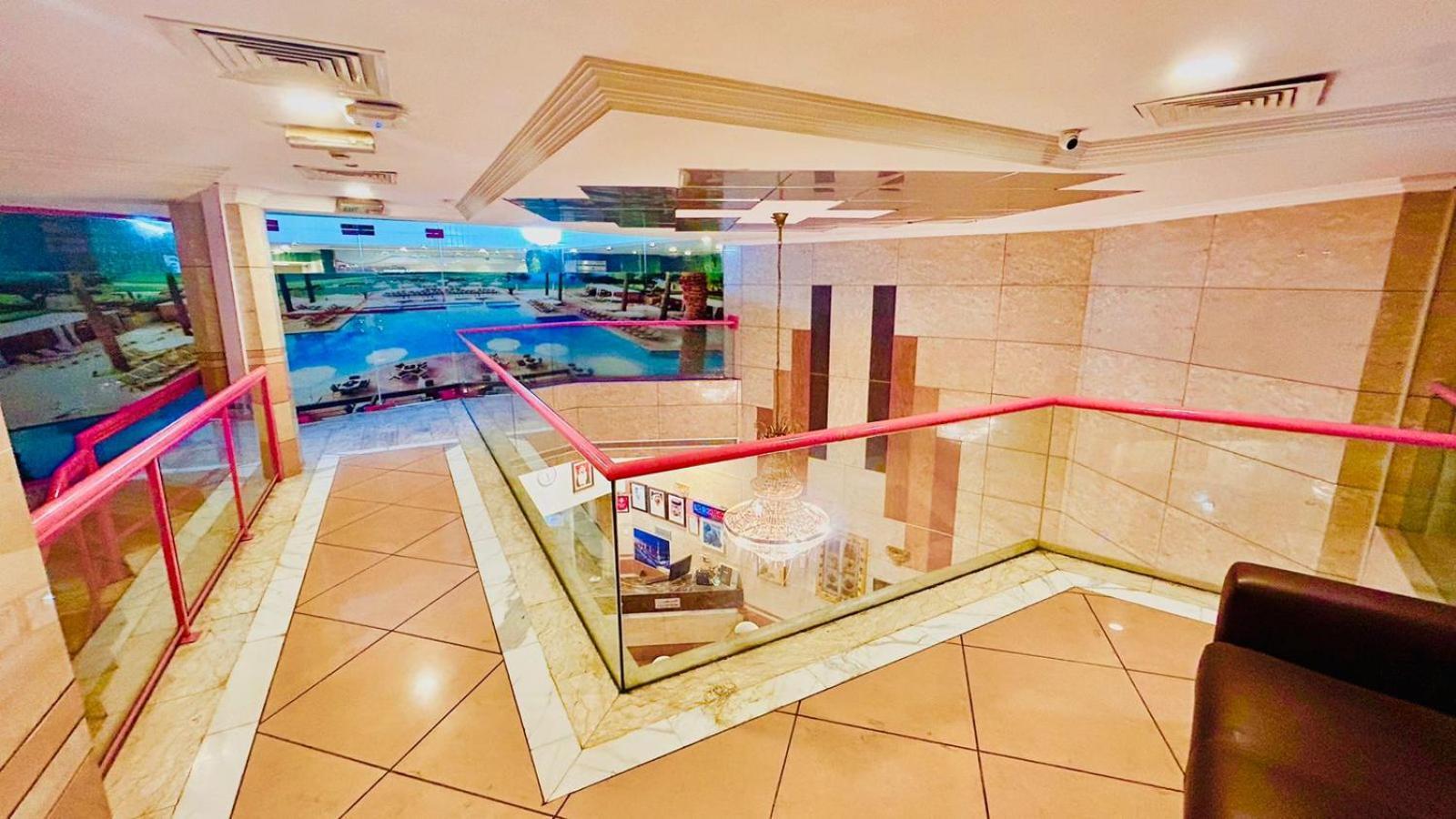 Hotel Queens Next Sabkha Bus Station